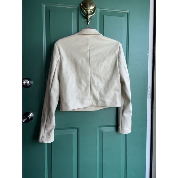 7 For All Mankind Medium Faux Leather Blazer and Short Set in a cream NEW - Picture 8 of 16